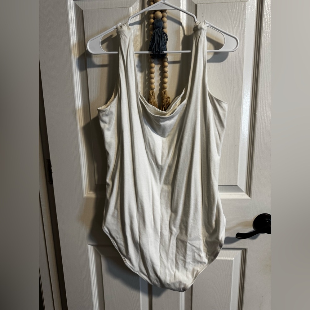 2X Old Navy White Sleeveless Square Neck Bodysuit